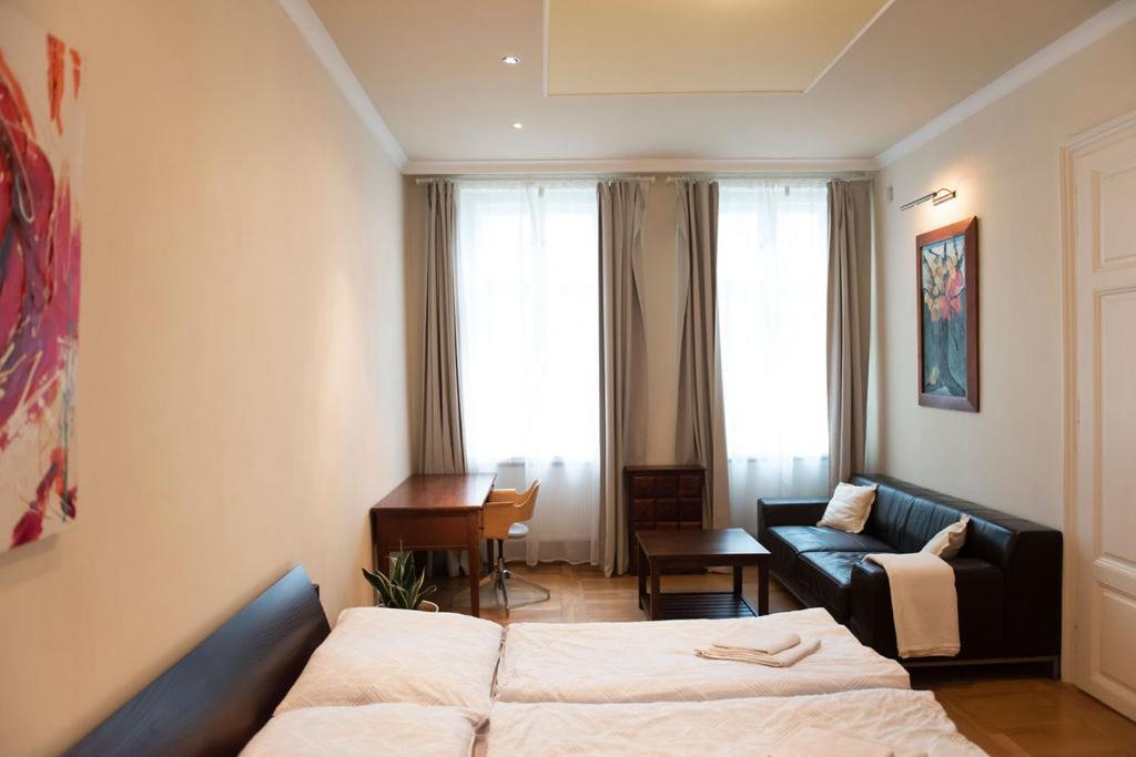 velký apartmán (145m2), v historickom centre Bratislavy na pešej zóne Bratislava Exterior foto