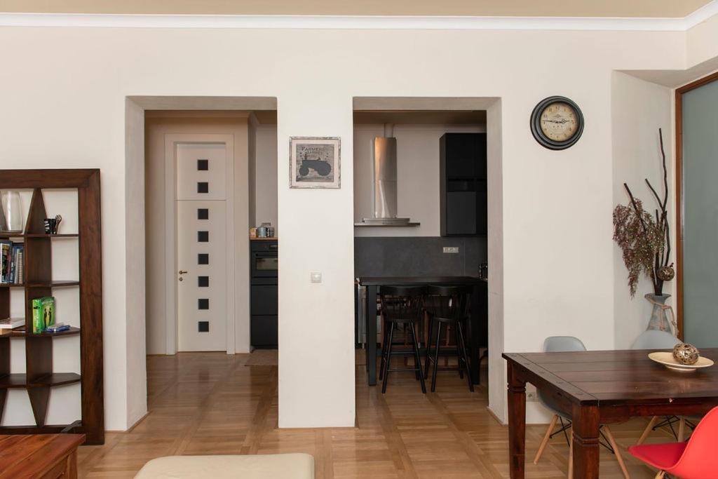 velký apartmán (145m2), v historickom centre Bratislavy na pešej zóne Bratislava Exterior foto
