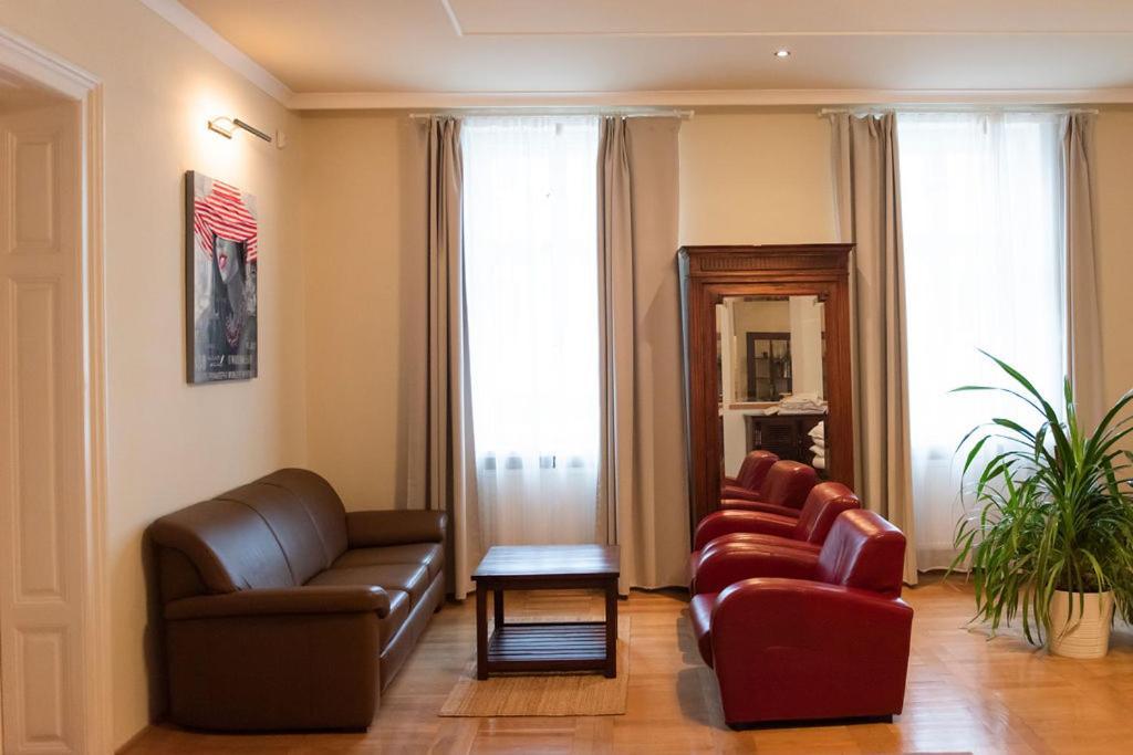 velký apartmán (145m2), v historickom centre Bratislavy na pešej zóne Bratislava Exterior foto