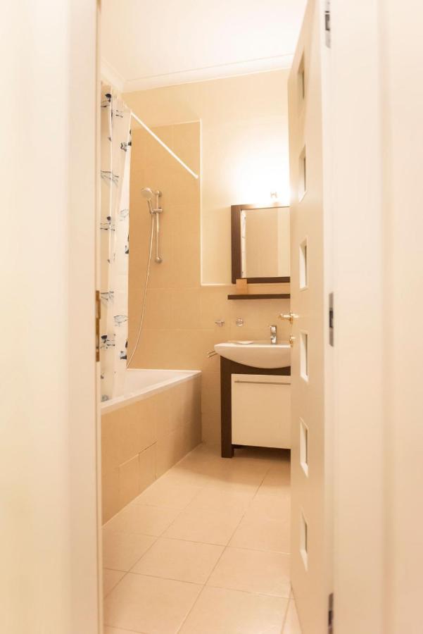velký apartmán (145m2), v historickom centre Bratislavy na pešej zóne Bratislava Exterior foto